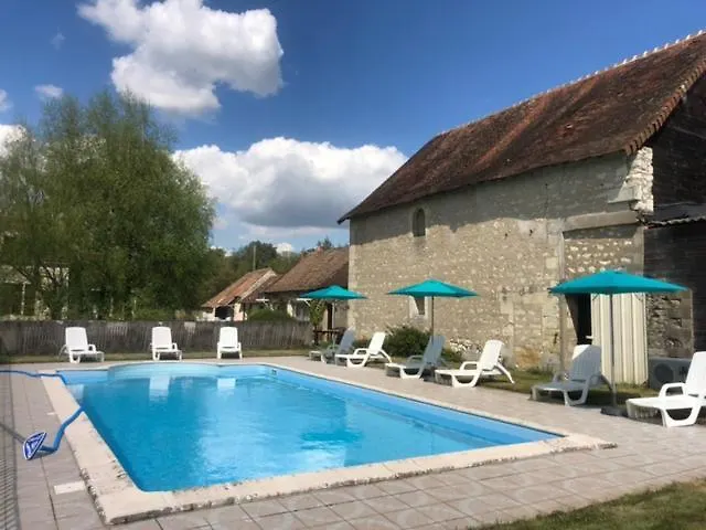 Les Vieux Chenes * Oyre