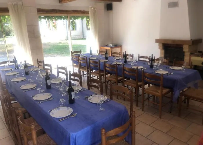 Les Vieux Chenes Oyre